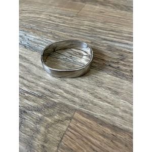 Sterling Silver 925 Vintage Modest Thick Bangle Bracelet Click Clasp Opens Wide